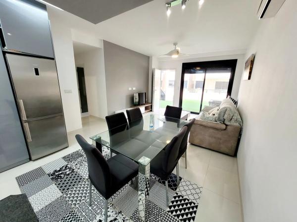 Chalet adosado en calle leverpol