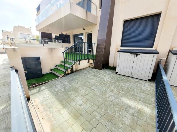 Chalet adosado en calle leverpol