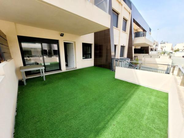 Chalet adosado en calle leverpol