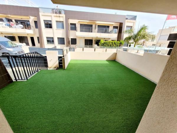 Chalet adosado en calle leverpol