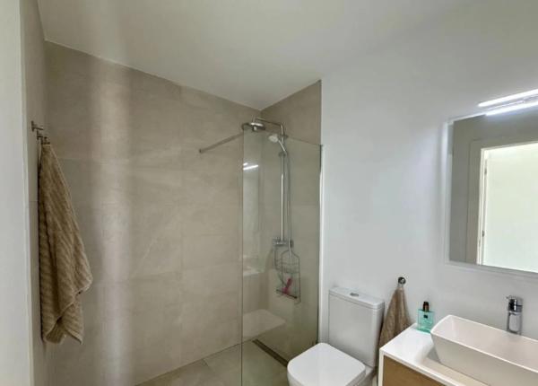 Piso en avenida Costa Blanca