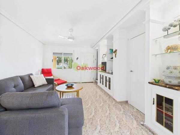 Chalet pareado en avenida de las Hierbas