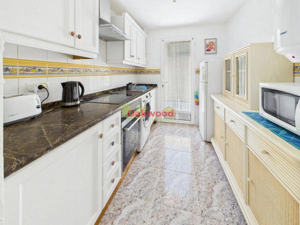 Chalet pareado en avenida de las Hierbas