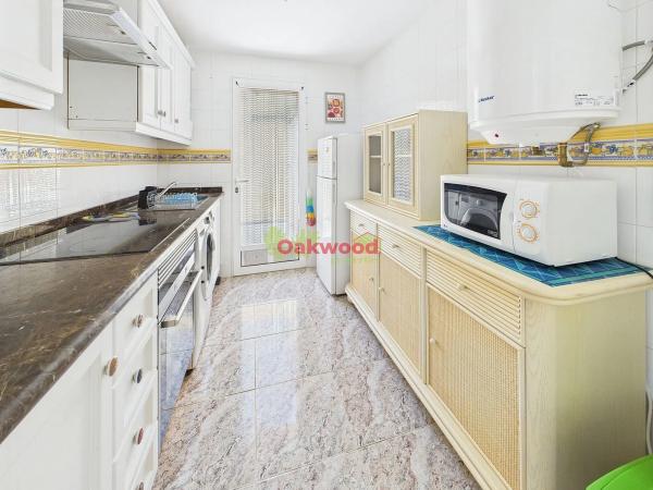 Chalet pareado en avenida de las Hierbas