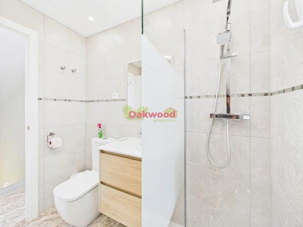 Chalet pareado en avenida de las Hierbas