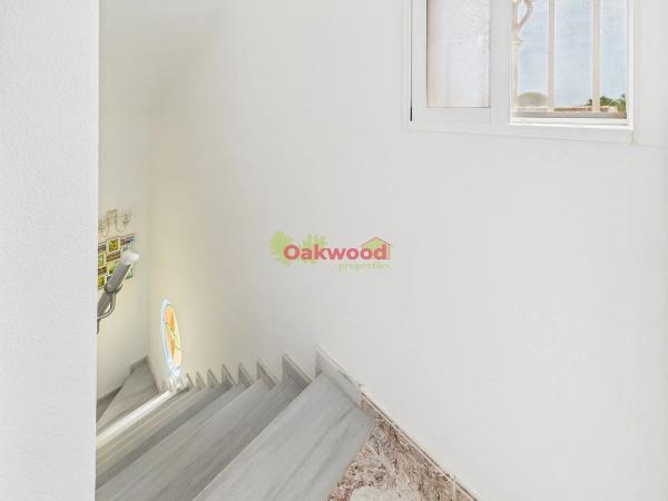 Chalet pareado en avenida de las Hierbas