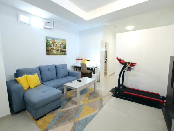 Casa independiente en calle Luis Buñuel