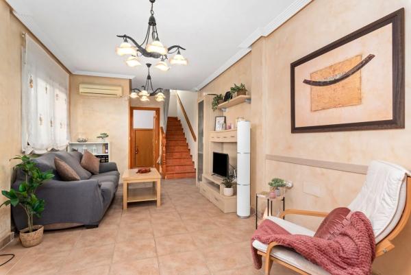 Chalet pareado en calle del Sur