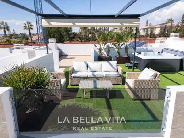 Casa independiente en Urbanizacion la Marina, 1