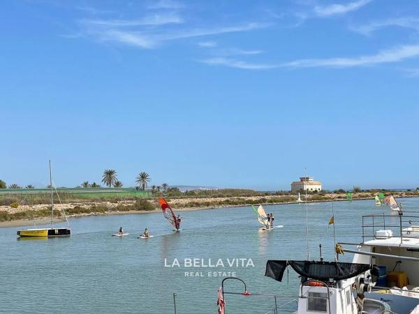 Casa independiente en Urbanizacion la Marina, 1