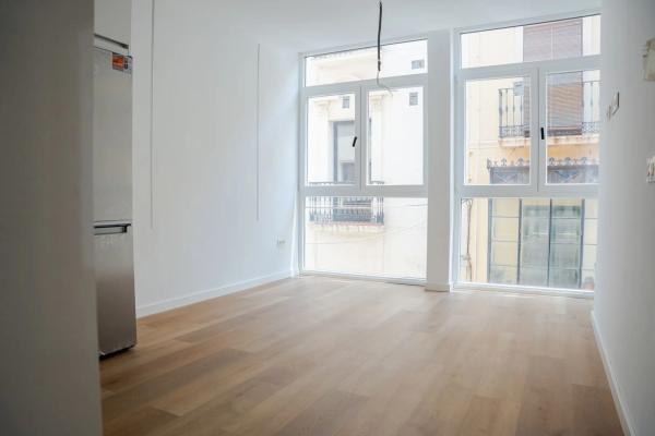 Piso en venta en Calle Ramón Albarrán, 3