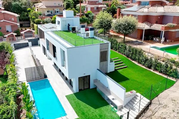 Casa o chalet independiente en venta en calle Diane Fossey, 4