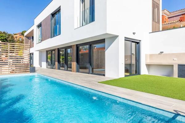 Casa o chalet independiente en venta en calle Diane Fossey, 4