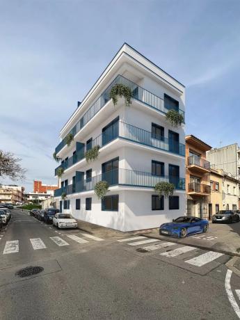 Piso en venta en calle de la M. de Déu de Montserrat, 24