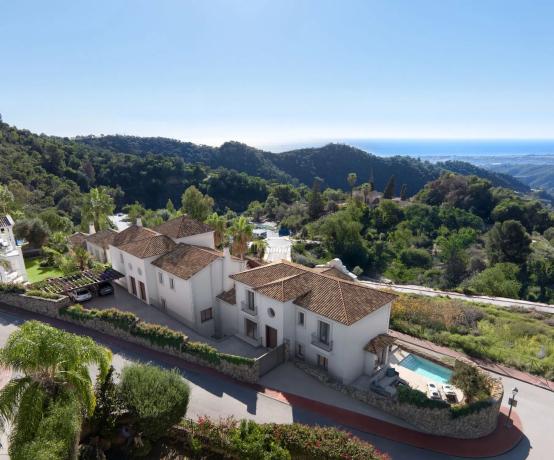 Urbanizacion Sierra Blanca Country Club