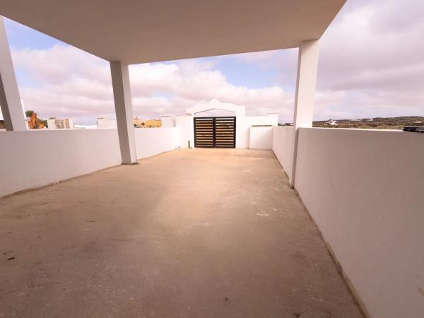 Chalet adosado en venta en calle La Orilla, 30