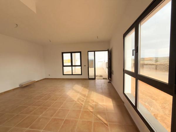Chalet adosado en venta en calle La Orilla, 30