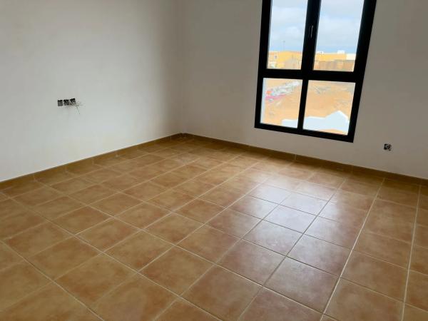 Chalet adosado en venta en calle La Orilla, 30