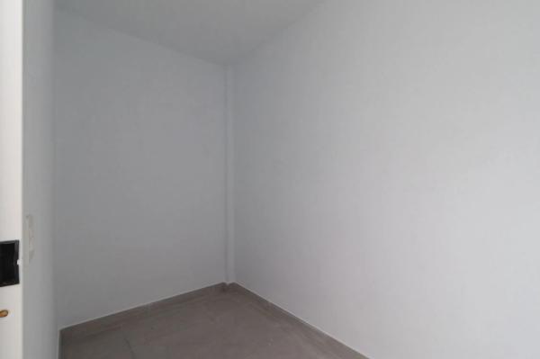 Piso en venta en calle doña perfecta, 148