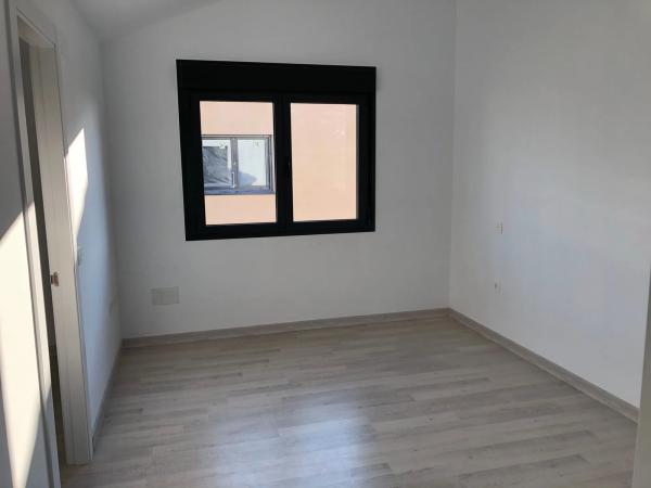 Piso en venta en calle los Pajarones, 2
