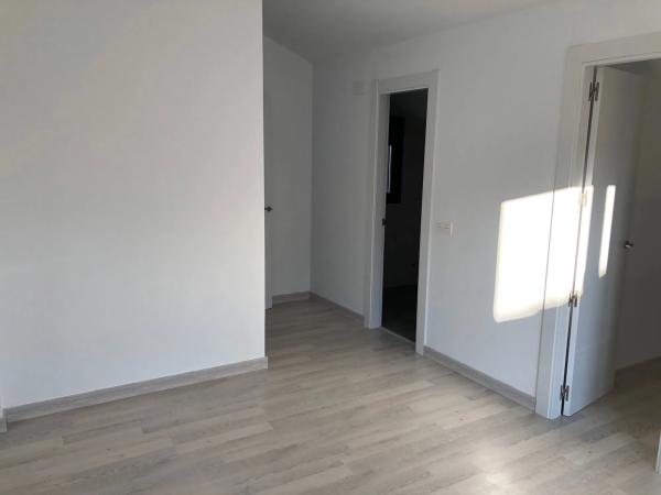 Piso en venta en calle los Pajarones, 2