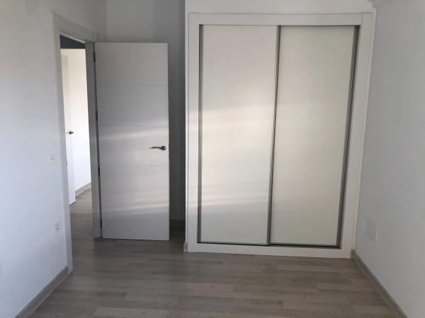 Piso en venta en calle los Pajarones, 2