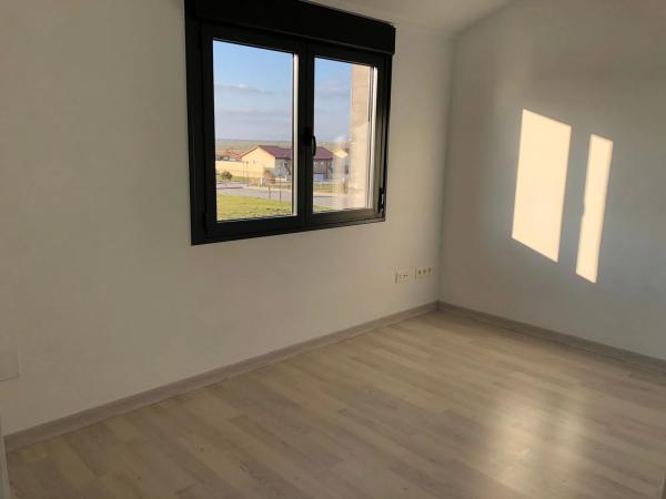 Piso en venta en calle los Pajarones, 2