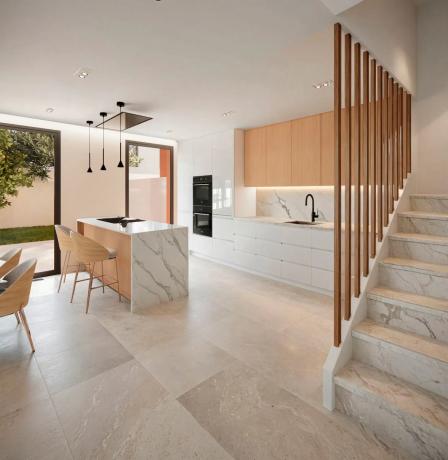 Chalet adosado en venta en calle Violant d'Hongria, 29