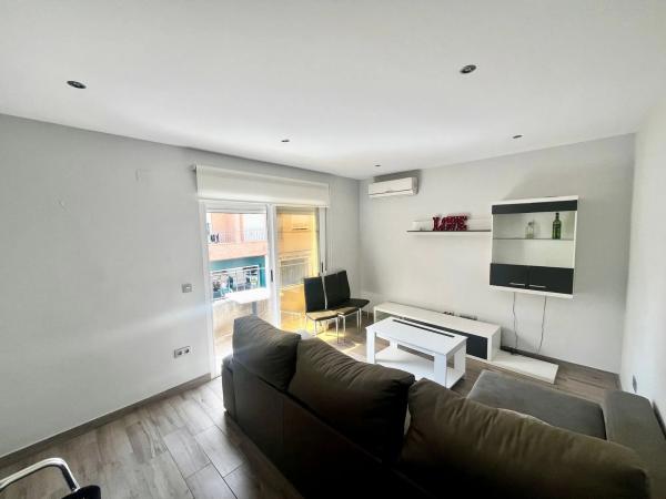 Chalet adosado en calle Larramendi