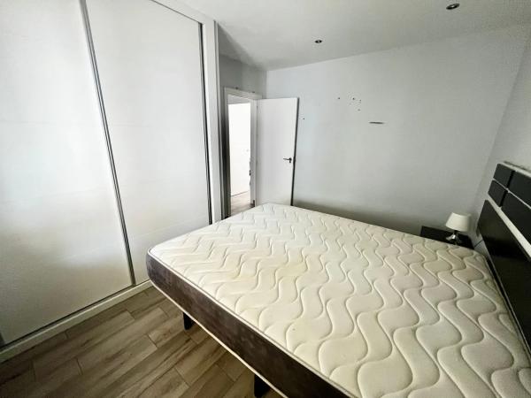 Chalet adosado en calle Larramendi