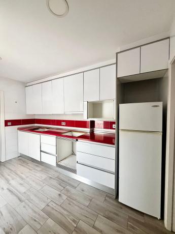 Chalet adosado en calle Larramendi