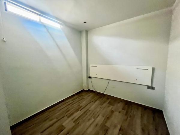 Chalet adosado en calle Larramendi