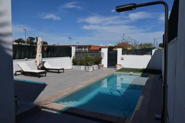 Chalet en calle Maria Goyri