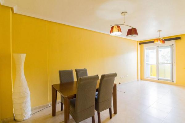 Piso en calle Dolores Baeza Gil