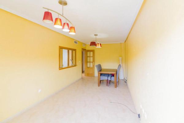 Piso en calle Dolores Baeza Gil