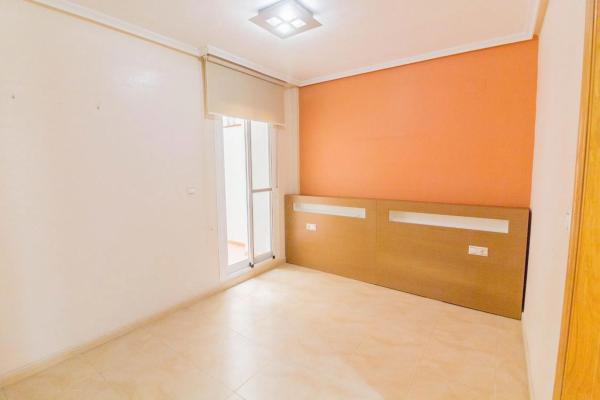 Piso en calle Dolores Baeza Gil