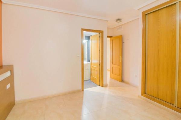 Piso en calle Dolores Baeza Gil