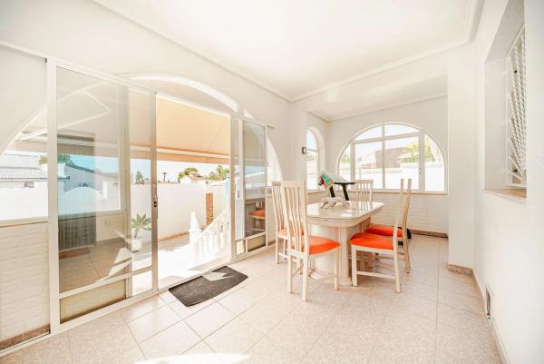 Casa independiente en calle Pintores