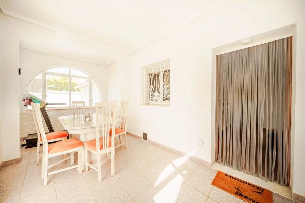 Casa independiente en calle Pintores