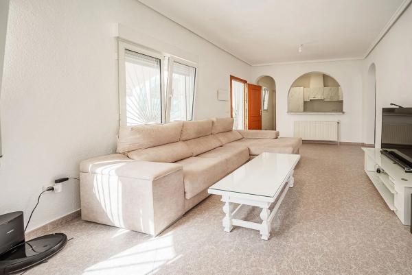 Casa independiente en calle Pintores