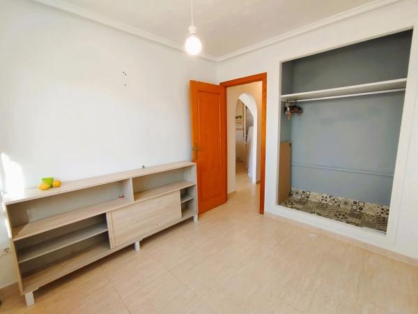 Chalet pareado en calle Cangas