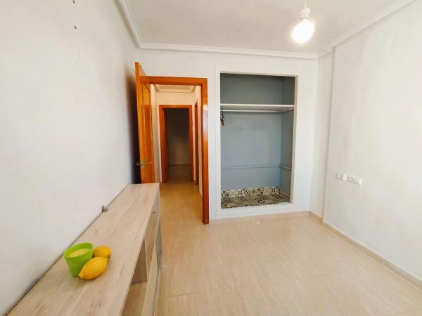 Chalet pareado en calle Cangas