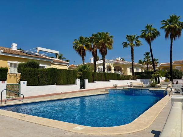 Casa independiente en calle Romeria s/n