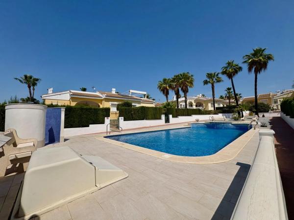 Casa independiente en calle Romeria s/n