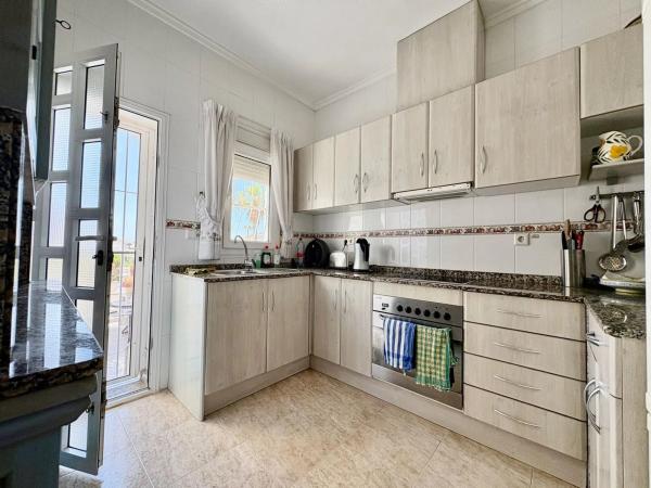 Casa independiente en calle Romeria s/n