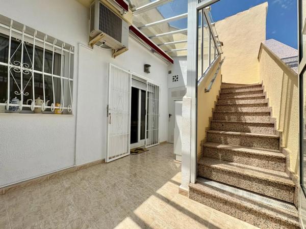 Casa independiente en calle Romeria s/n