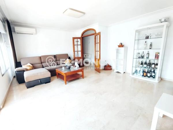 Casa independiente en avenida de Madrid