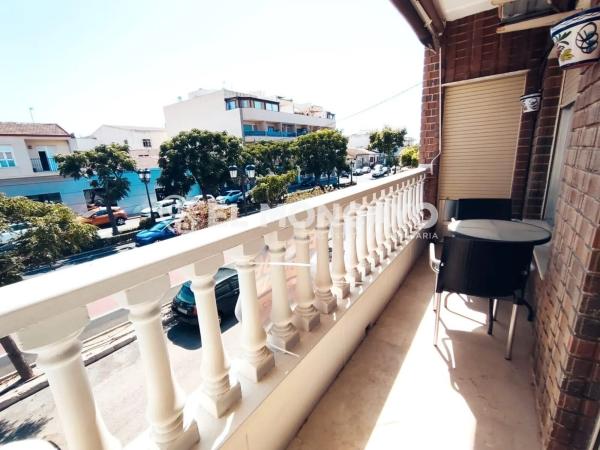 Casa independiente en avenida de Madrid