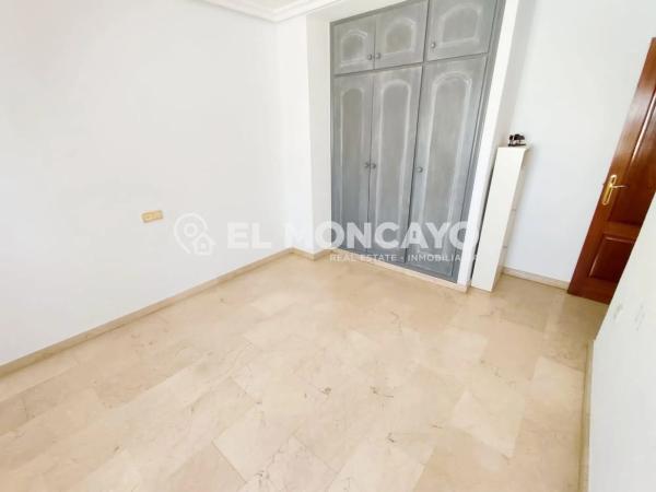 Casa independiente en avenida de Madrid