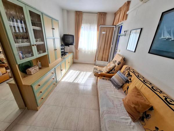 Piso en calle Pintor Antonio López, 4